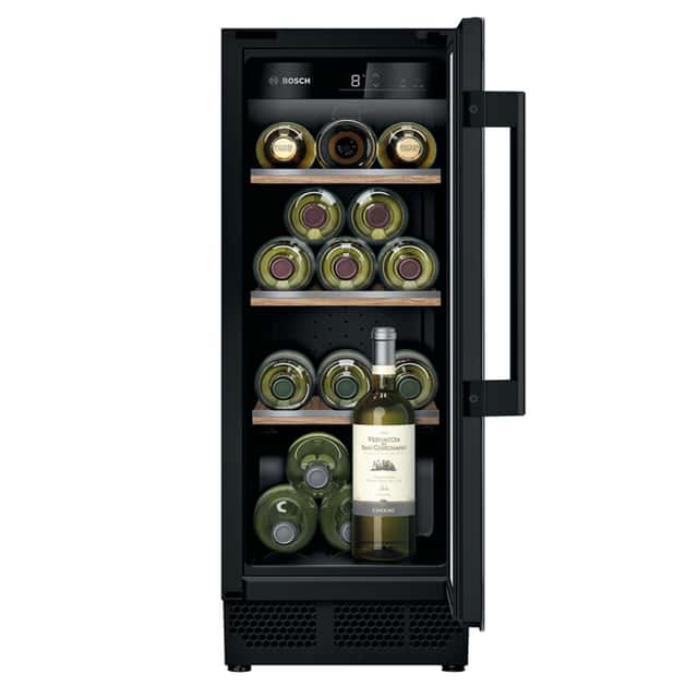 BOSCH built-under wine refrigerator
KUW20VHF0 with glass door, 300 mm
wide black