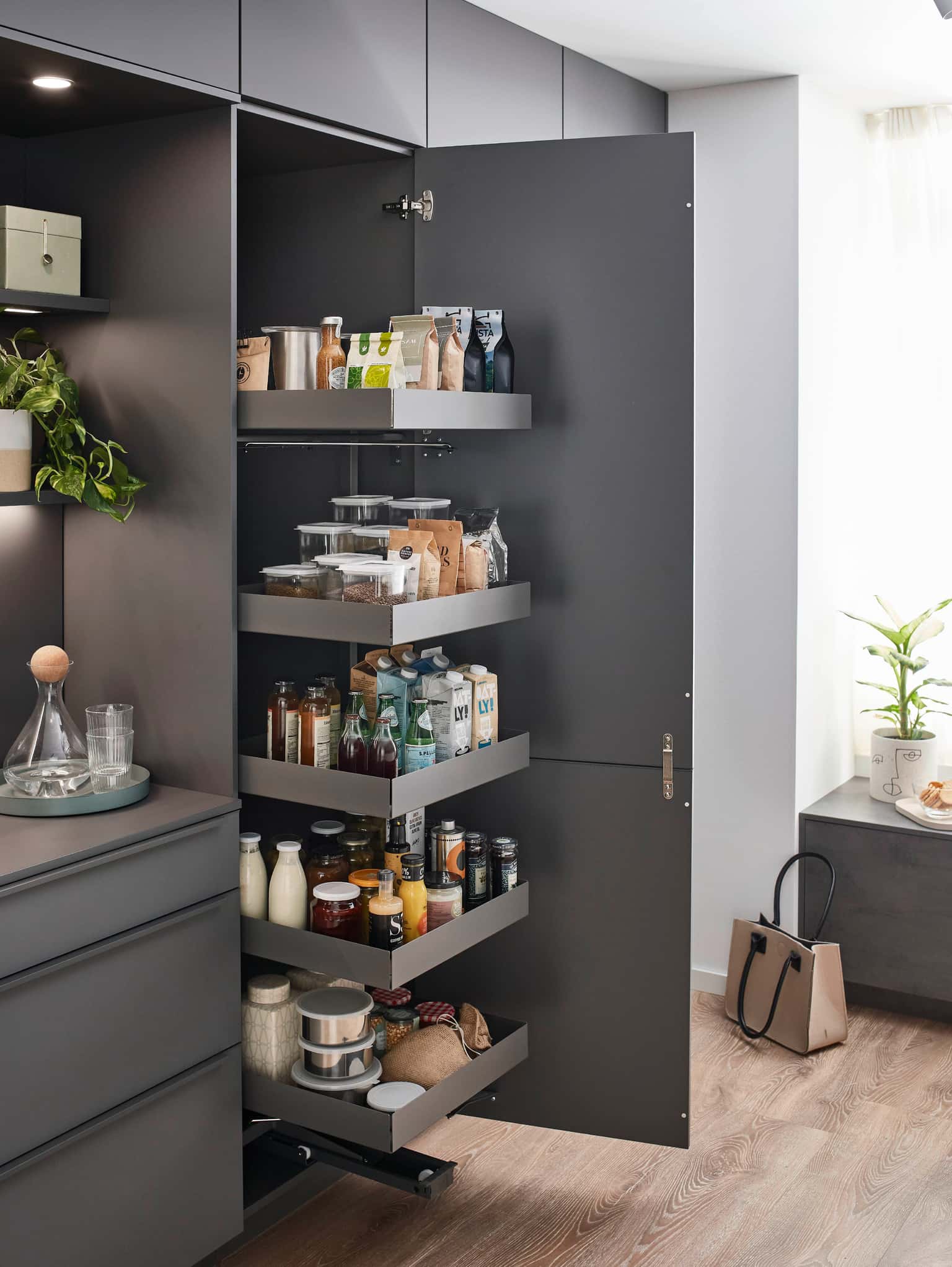 Nobilia tall cabinets with Cargo pull-out - configure affordably now!