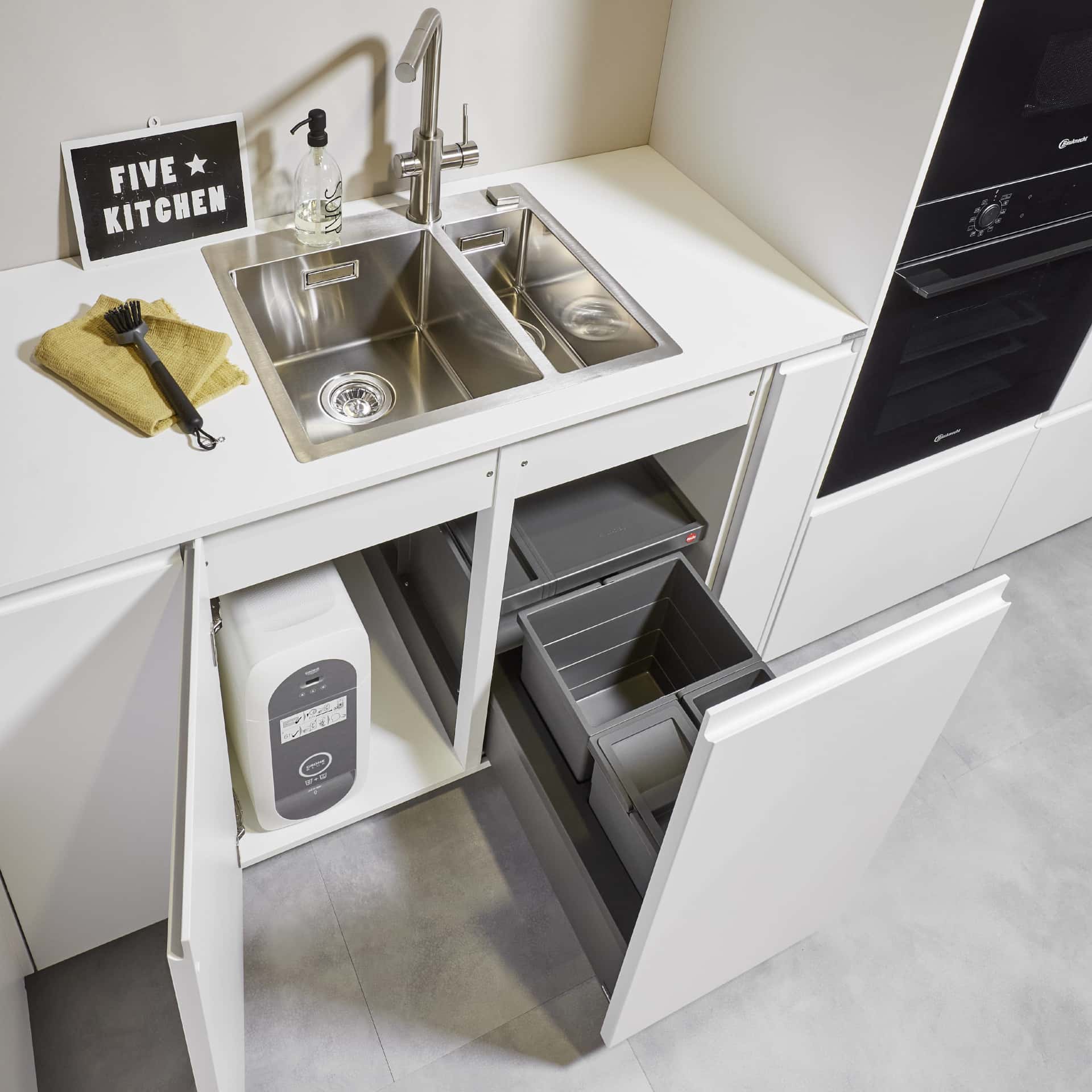 Nobilia Spülenschrank mit Mülltrennsystem