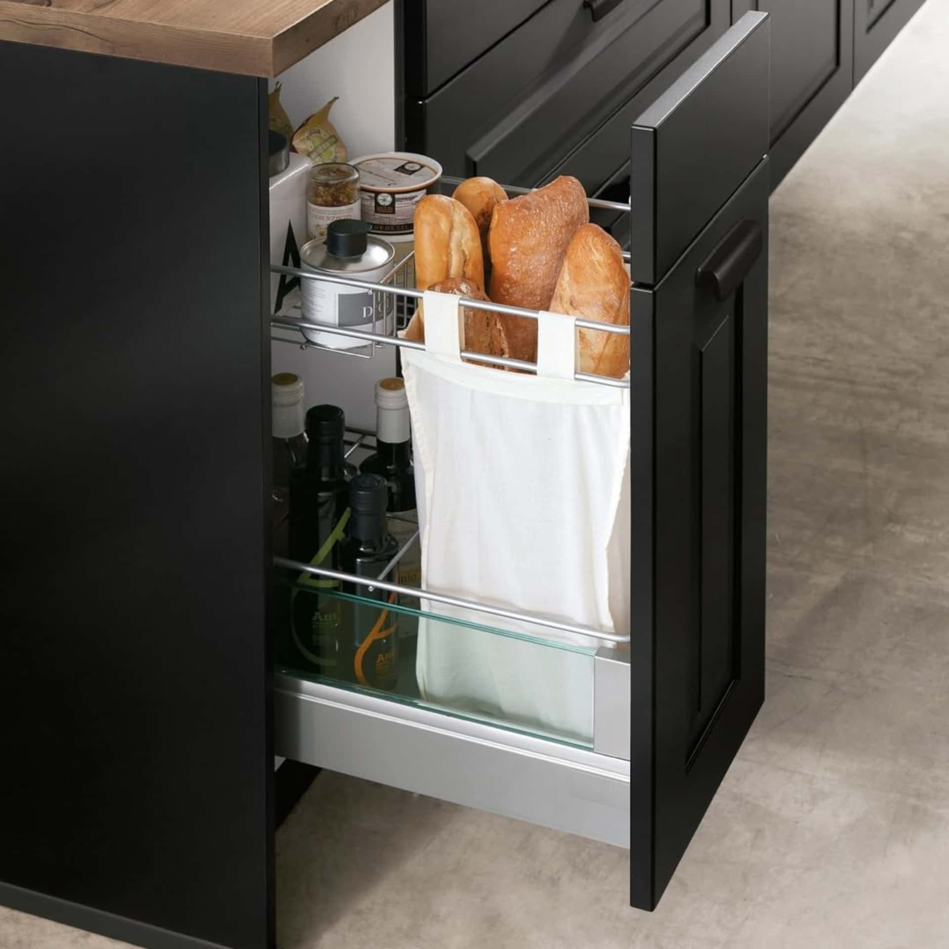 Nobilia baguette base cabinet for country-style kitchens - 30 cm wide and pinned